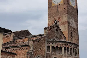 Basilica di Santa Maria Assunta e San Sigismondo image