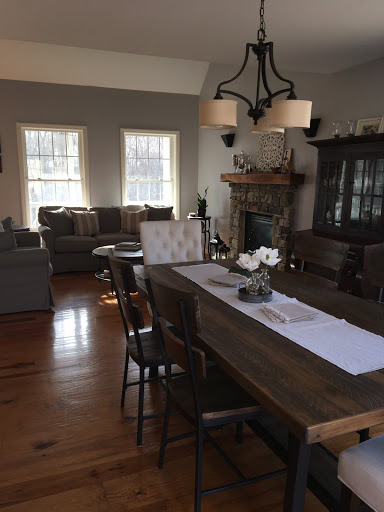 Furniture Store «Raymour & Flanigan Furniture and Mattress Store», reviews and photos, 917 Hartford Turnpike, Waterford, CT 06385, USA