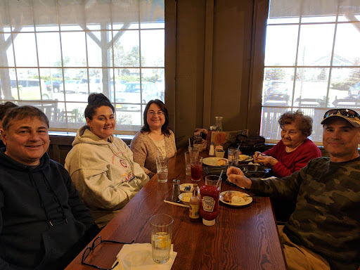 American Restaurant «Cracker Barrel Old Country Store», reviews and photos, 2075 Hylan Dr, Rochester, NY 14623, USA