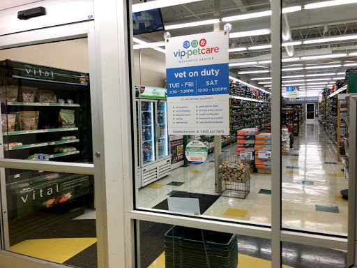 Pet Supply Store «Pet Supplies Plus», reviews and photos, 5092 Mayfield Rd, Lyndhurst, OH 44124, USA