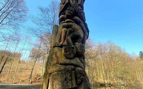 Hexenteich und Skulpturenpark image