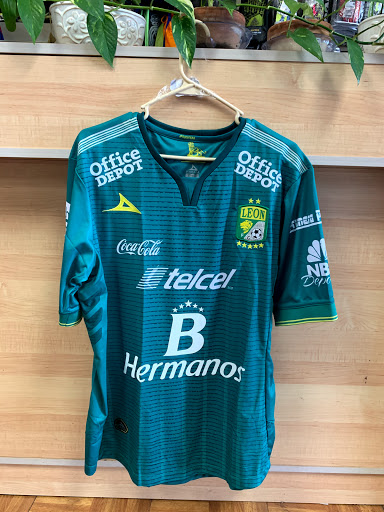 Sporting Goods Store «Soccer Mundial Sporting Goods», reviews and photos, 5805 S Gessner Rd, Houston, TX 77036, USA