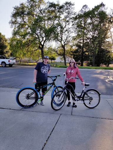 Bicycle Store «Elk Grove Bike Shop», reviews and photos, 9633 E Stockton Blvd, Elk Grove, CA 95624, USA