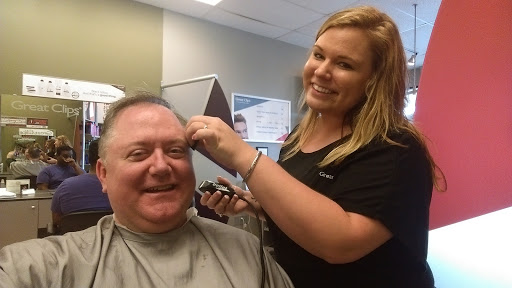 Hair Salon «Great Clips», reviews and photos, 2105 Harwood Rd #223, Bedford, TX 76021, USA