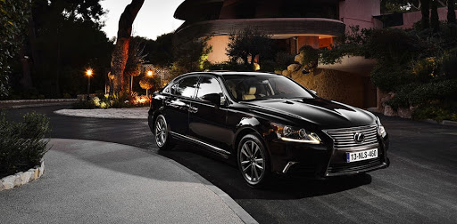 Car Dealer «Luxury Auto Sales, LLC», reviews and photos, 4880 Sinclair Rd, Columbus, OH 43229, USA