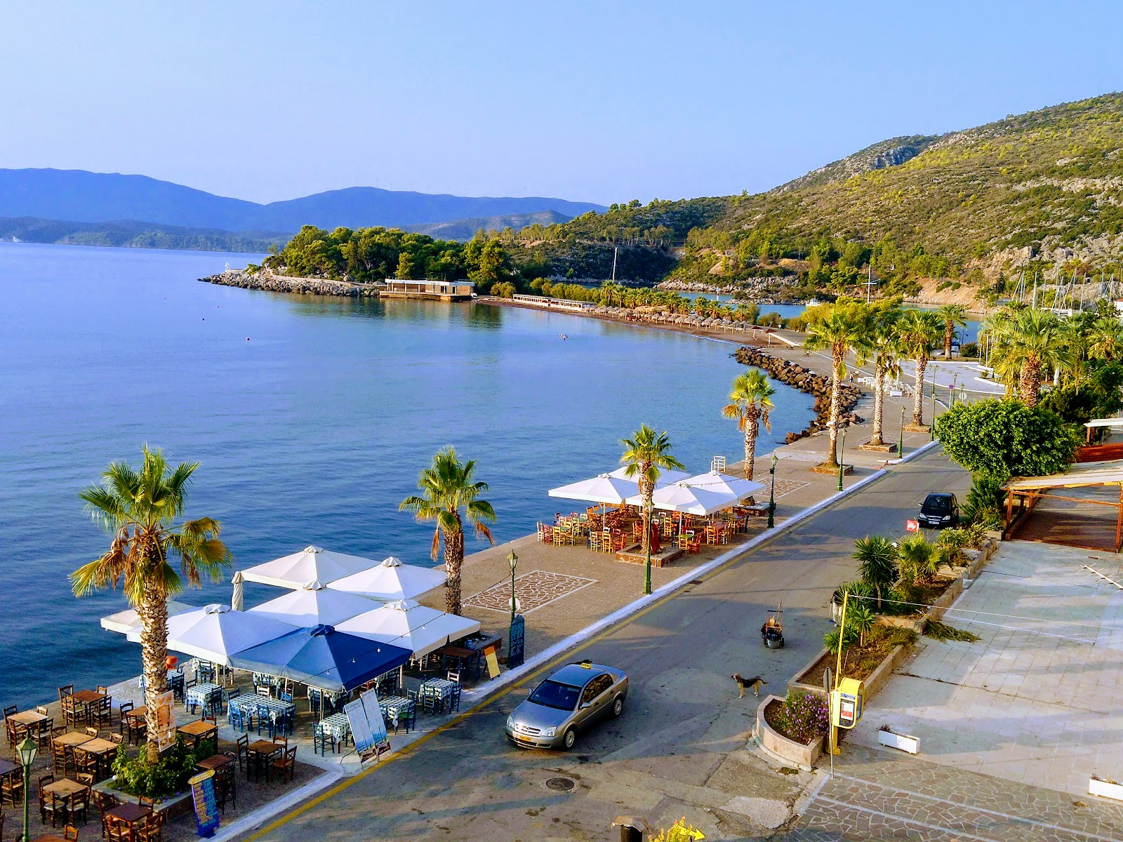 Foto von Methana Beach mit graue kiesel Oberfläche