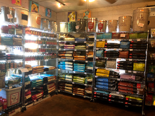 Pet Store «Fetch & Friskers Barkery and Bow-tique», reviews and photos, 701 S Main St, Boerne, TX 78006, USA