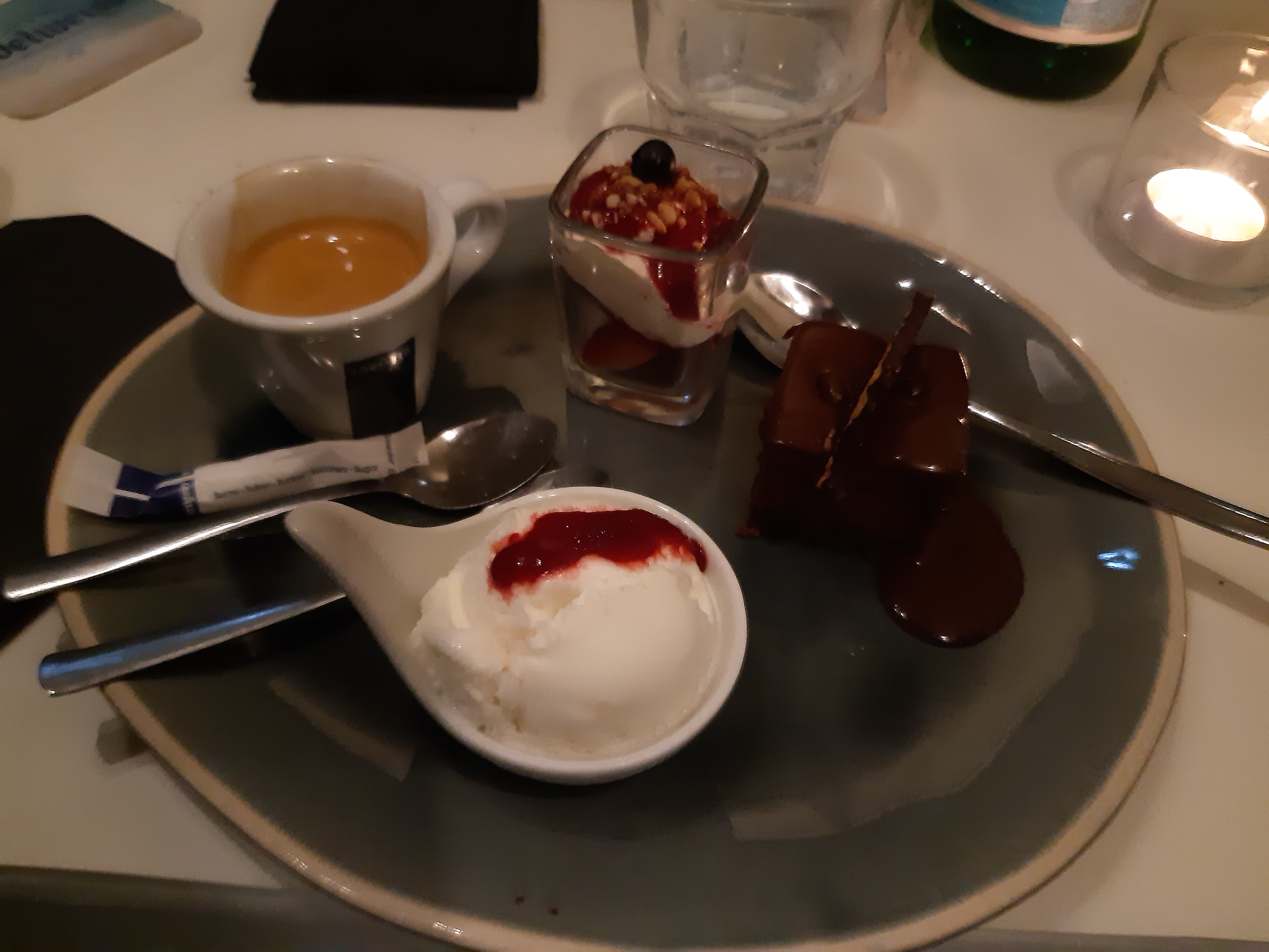 Photo n° 1 de l'avis de Yeny.a fait le 12/08/2019 à 08:59