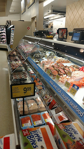 Grocery Store «Safeway», reviews and photos, 106 W. Manson Rd, Chelan, WA 98816, USA