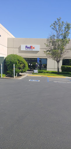 Shipping and Mailing Service «FedEx Ship Center», reviews and photos, 935 Performance Dr, Stockton, CA 95206, USA