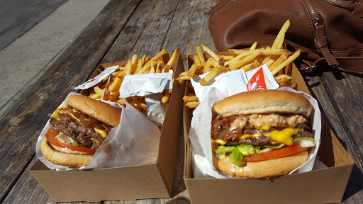 Burgerlords Find Hamburger restaurant in Houston Near Location