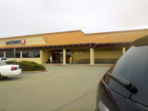 Grocery Store «Safeway», reviews and photos, 14922 Olympic Dr, Clearlake, CA 95422, USA