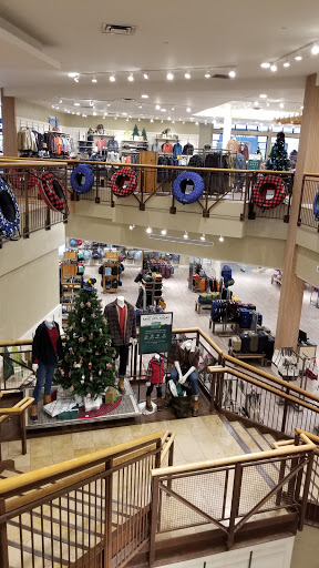 Clothing Store «L.L. Bean», reviews and photos, 8095 Tysons Corner Center, McLean, VA 22102, USA