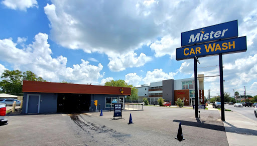 Car Wash «Mister Car Wash», reviews and photos, 5721 Burnet Rd, Austin, TX 78756, USA