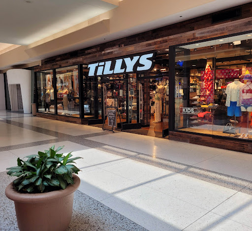 Clothing Store «Tillys», reviews and photos, 340 Inland Center Dr, San Bernardino, CA 92408, USA