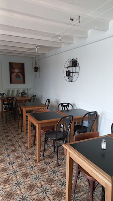La Cantine des 4 Chemins à Tossiat
