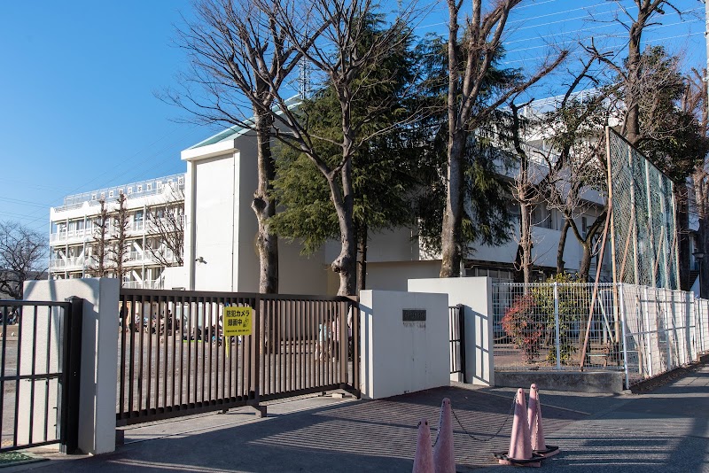 府中市立本宿小学校