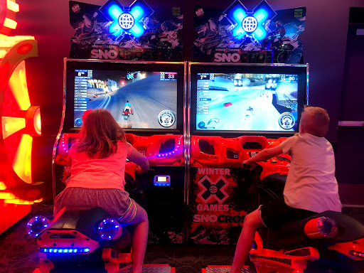 Bowling Alley «Brunswick Zone Deer Park Lanes», reviews and photos, 21080 N Rand Rd, Lake Zurich, IL 60047, USA