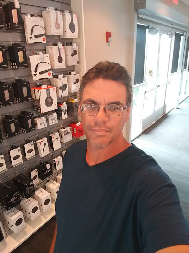 Cell phone accessory store Henderson