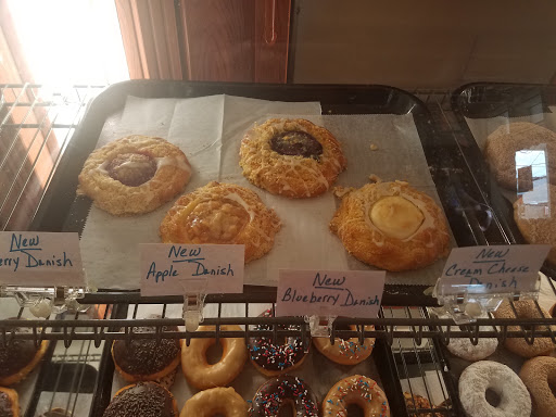 Donut Shop «A Taste of Amish», reviews and photos, 62 N 1st St, Zionsville, IN 46077, USA