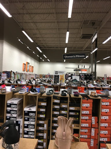 Shoe Store «DSW Designer Shoe Warehouse», reviews and photos, 7616 Farm to Market 1960 Rd W, Houston, TX 77069, USA
