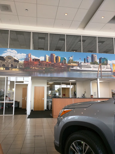 Toyota Dealer «Hanlees Davis Toyota», reviews and photos, 4202 Chiles Rd, Davis, CA 95616, USA