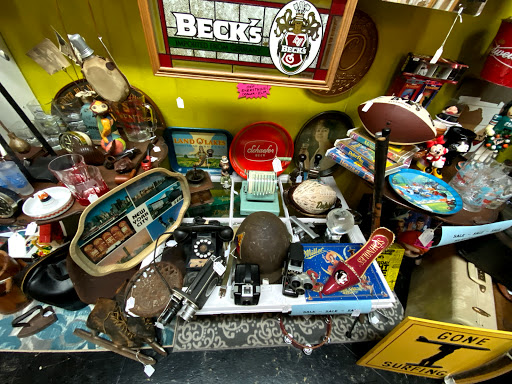 Thrift Store «OddBalls Nifty Thrift», reviews and photos, 530 NE 13th St, Fort Lauderdale, FL 33304, USA