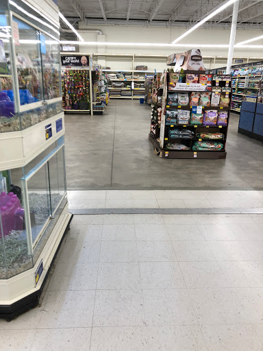 Pet Supply Store «PetSmart», reviews and photos, 650 Commerce Blvd, Scranton, PA 18519, USA