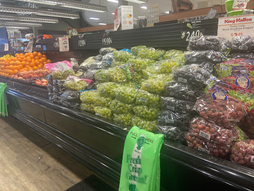 Supermarket «King Kullen», reviews and photos, 52 E Montauk Hwy, Hampton Bays, NY 11946, USA