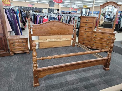 Thrift Store «Grace Centers of Hope Thrift Store», reviews and photos, 5919 Highland Rd, Waterford Twp, MI 48327, USA