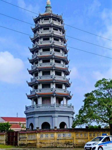 Statue Truong Chinh