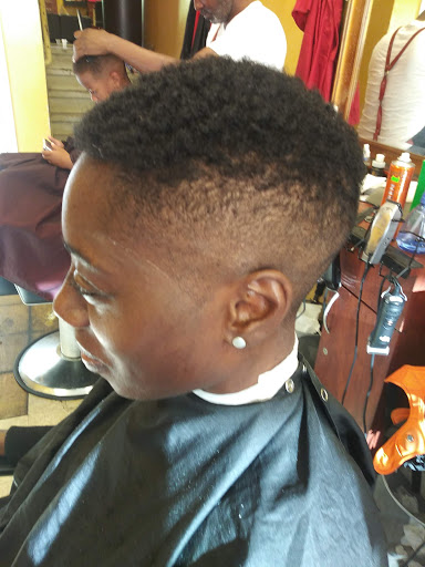 Beauty Salon «Dons & Divas Unisex Hair Salon», reviews and photos, 289 Nostrand Ave # A, Brooklyn, NY 11216, USA