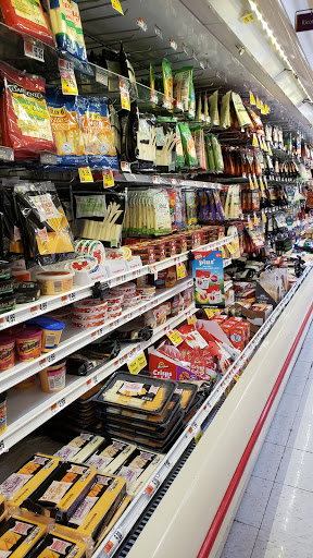 Grocery Store «Super Stop & Shop», reviews and photos, 600 Kinderkamack Rd, Emerson, NJ 07630, USA