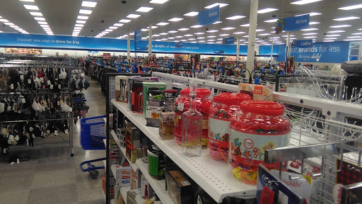 Clothing Store «Ross Dress for Less», reviews and photos, 7338 Gall Blvd, Zephyrhills, FL 33541, USA