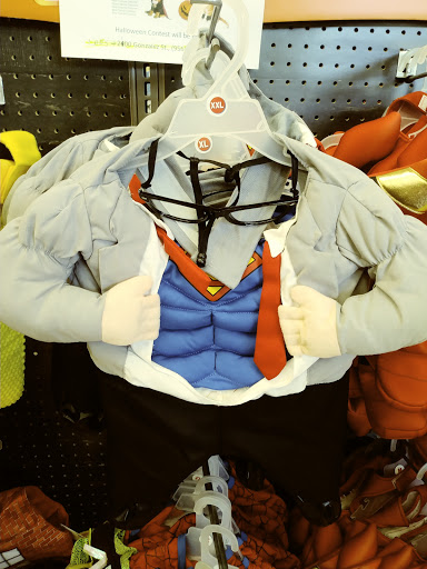 Pet Supply Store «Petco Animal Supplies», reviews and photos, 2450 Monarch Dr #105, Laredo, TX 78045, USA