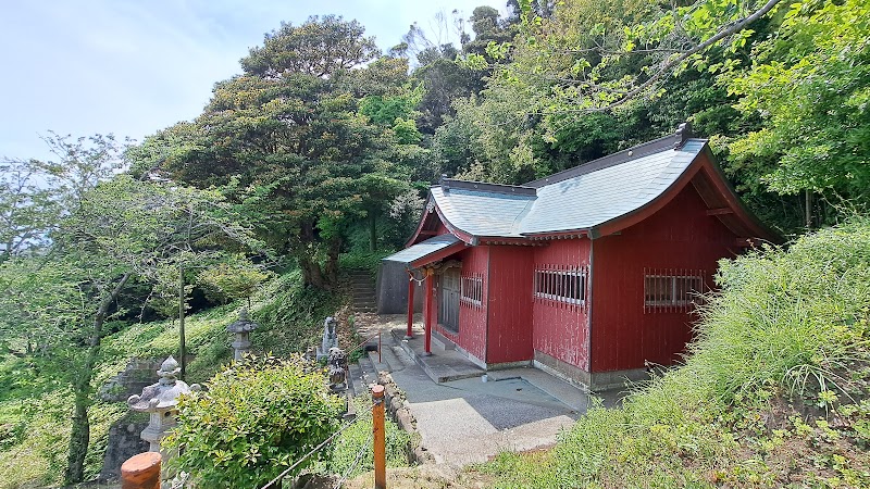 荒磯魚見根神社