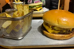 CHIFLIS steak burger company image