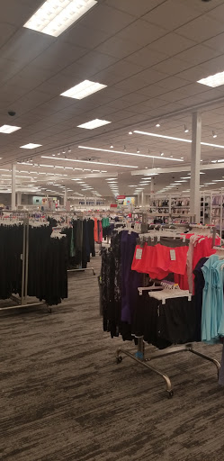 Department Store «Target», reviews and photos, 2199 MN-36, North St Paul, MN 55109, USA