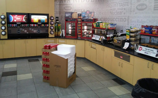 Convenience Store «Kum & Go», reviews and photos, 101 Village Dr, Tiffin, IA 52340, USA