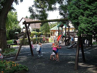 Balatonszabadi Aranyalma Óvodája, Bölcsődéje és Mini Bölcsődéje