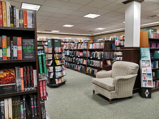 Book Store «Barnes & Noble», reviews and photos, 125 S Broadway Route 28, Salem, NH 03079, USA