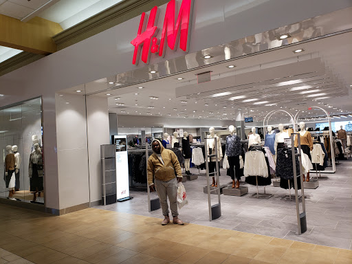 Shopping Mall «Spotsylvania Towne Centre», reviews and photos, 137 Spotsylvania Mall Dr, Fredericksburg, VA 22407, USA