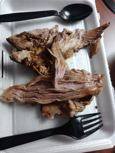 Caterer «Hog Wild BBQ, Restaurant and Catering», reviews and photos, 154 W Lakewood Blvd, Holland, MI 49424, USA