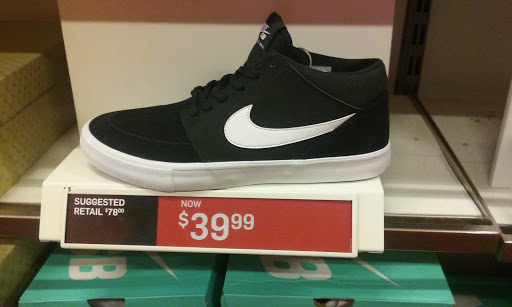 Clothing Store «Nike Factory Store», reviews and photos, 7000 Arundel Mills Cir #372, Hanover, MD 21076, USA