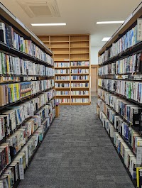 山梨市立図書館