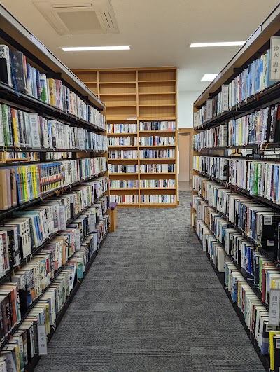 山梨市立図書館