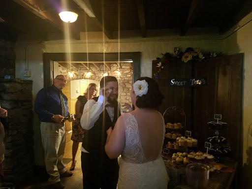 Wedding Venue «Melrose Caverns», reviews and photos, 6639 N Valley Pike, Harrisonburg, VA 22802, USA