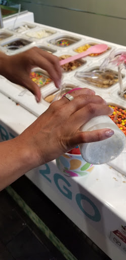 Frozen Yogurt Shop «Yogurtland», reviews and photos, 1000 N Western Ave #102, San Pedro, CA 90732, USA