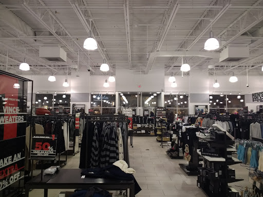 Department Store «Saks OFF 5TH», reviews and photos, 3885 Eagan Outlets Pkwy, Eagan, MN 55122, USA