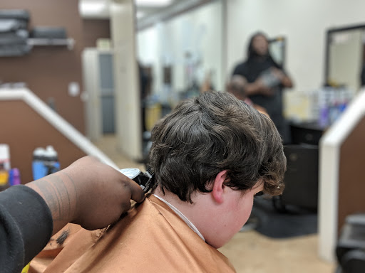 Barber Shop «Clipperhandz Barbershop and Salon», reviews and photos, 939 15th Pl, Vero Beach, FL 32960, USA